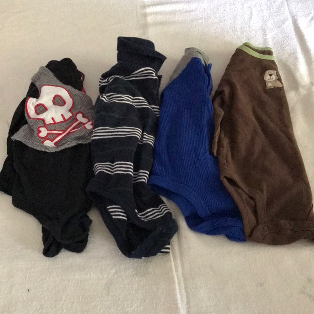 4 size 12m baby boy long sleeve onesies